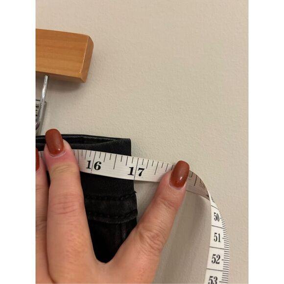 Miss Me black skinny jeans 29 GUC - Picture 5 of 8